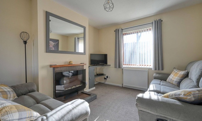 Marybank House | Beautiful private villa for 4 guests with WIFI, TV and patio