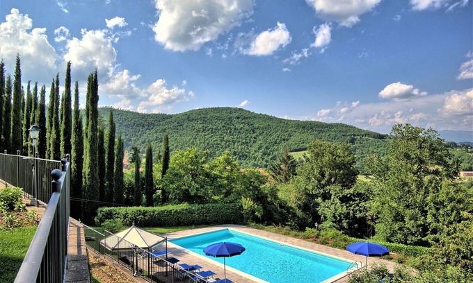 Ripoli Villa | Beautiful private villa with hot tub, WIFI, private pool, A/C, TV, patio, panoramic view and par.