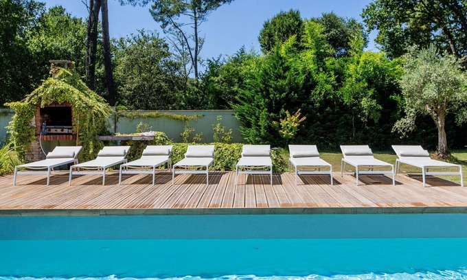 Magescq Villa | Beautiful private villa for 8 people with private pool, WIFI, A/C, TV and terrace