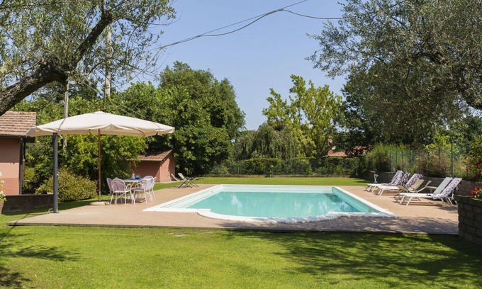Vetralla Villa | Beautiful private villa for 8 people with A/C, WIFI, private pool, TV and patio