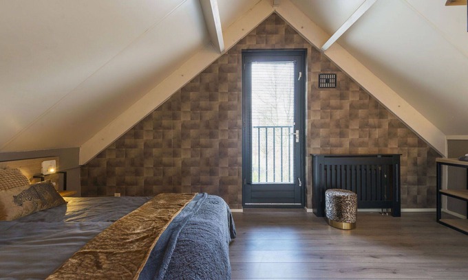 Ewijk House | Beautiful private villa for 6 people with pool, WIFI, hot tub, TV and pets allowed