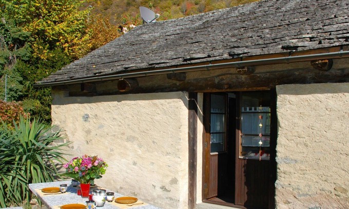 Aquila House | Beautiful private villa for 4 people with WIFI, TV, patio, pets allowed and panoramic view