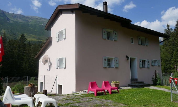 Blenio House | Beautiful private villa for 5 people with WIFI, TV, patio, pets allowed and panoramic view
