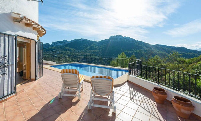 Rafol de Almunia Villa | Beautiful private villa for 7 guests with WIFI, A/C, private pool, TV and terrace