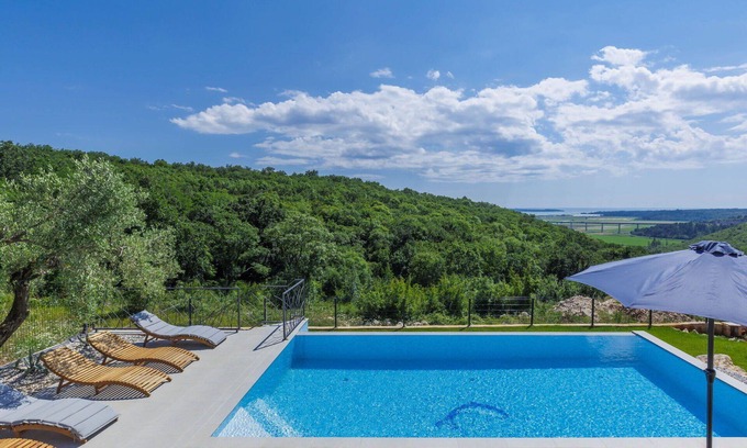 Nova Vas House | Beautiful private villa for 12 people with private pool, WIFI, A/C, TV and terrace