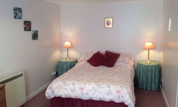 Murthly House | Beautiful private villa for 2 people with TV