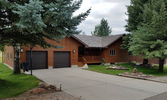 Afton House | Beautiful Ranch Retreat Custom Home Close and Convenient with a country feel.