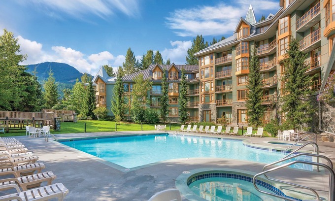 Village North Resort | Beautiful resort in the heart of it all!