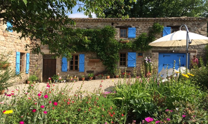 Penne House | Beautiful restored farmhouse with pool, very private.