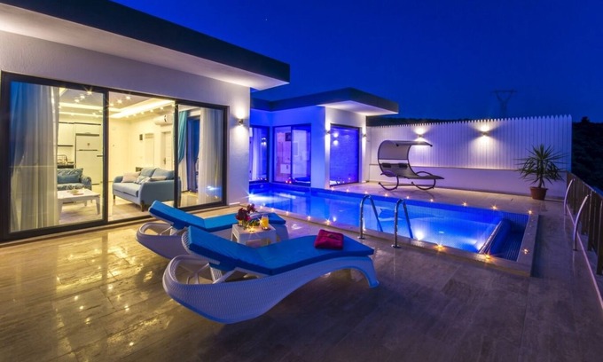 Uzumlu House | Beautiful Romantic Honeymoon Villa with Secluded Outdoor Pool