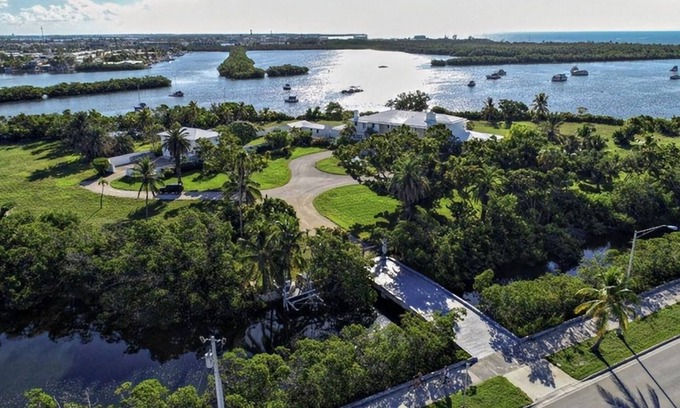 Key West House | BEAUTIFUL SANCTUARY PRIVATE ISLAND CONNECTED BY BRIDGE TO KEY WEST