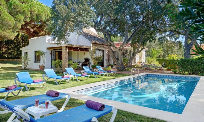 Urbanizacion Hacienda las Chapas Villa | Beautiful secluded house with private pool and garden