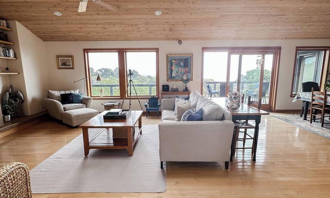 Manchester House | Beautiful single story home with lighthouse and panoramic ocean views.