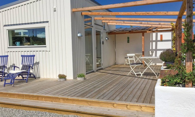 Torekov Apartment | Beautiful small cottage with walking distance to the sea bath in Torekov.
