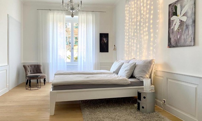 Thun Apartment | Beautiful studio in a villa from 18th century