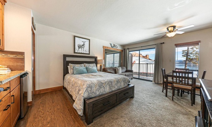 Truckee Condo | Beautiful Studio w/Lake View #243 at Donner Lake Village
