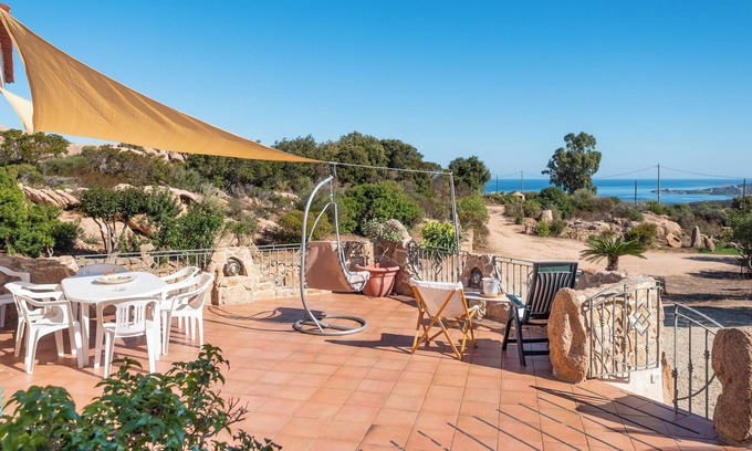 Cannigione Apartment | Beautiful Sun House Villa with Sea View, Wi-Fi, Balcony & Terrace