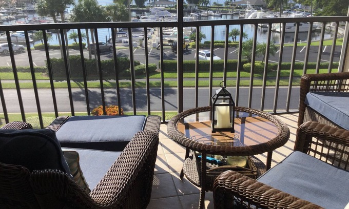 Biggar Condo | Beautiful sunsets over the river