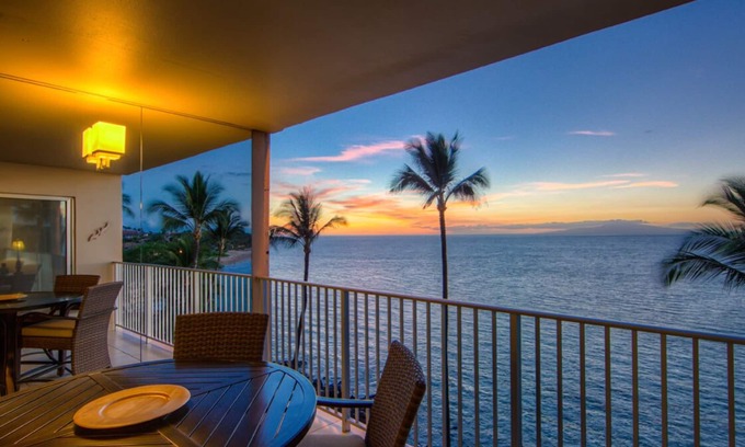 Kihei Condo | Beautiful Top Floor Oceanfront #611 with A/C!