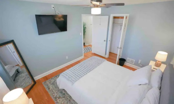 Towson House | Beautiful Townhome Minutes from Downtown Towson