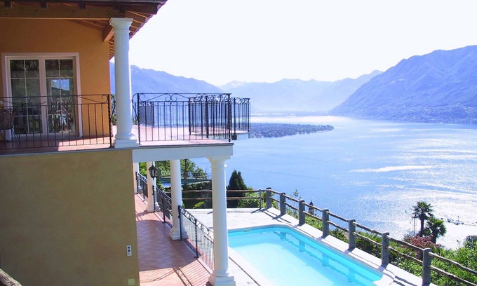 Ronco sopra Ascona House | Beautiful Villa with fantastic view, pool and beautiful garden.