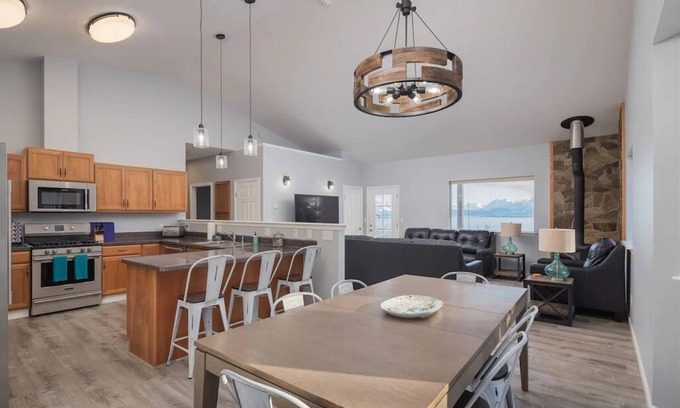 Homer Cottage | Beautiful view of the Homer Spit & Kachemak Bay