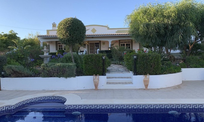 Alcantarilha Villa | Beautiful villa amidst the oranges with delightful private pool and gardens!