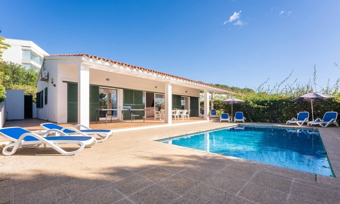 Sant Tomas Villa | Beautiful “Villa Adriana “ Close to the Beach with Pool, Wi-Fi, Garden & Terrace