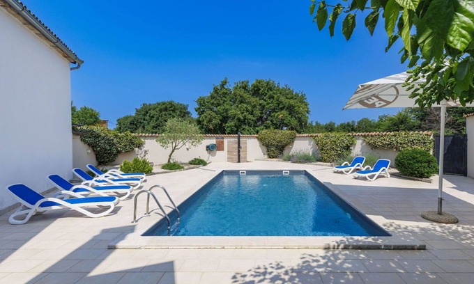 Nova Vas House | Beautiful villa for 8 guests with private pool, WIFI, A/C, TV and terrace