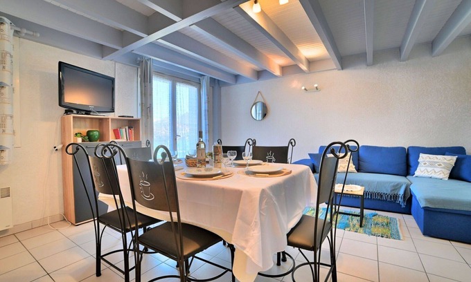 La Remigeasse House | Beautiful villa for 5 guests with WIFI, TV, terrace and pets allowed