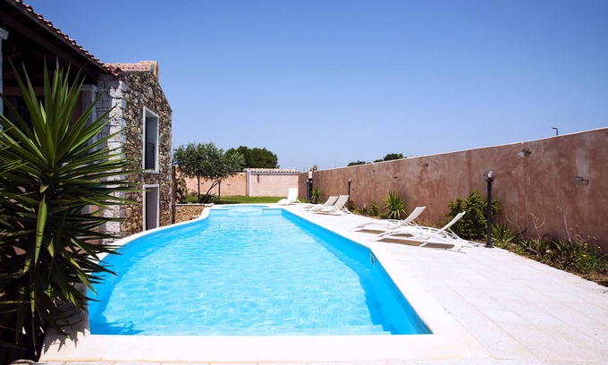 Castiadas Villa | Beautiful Villa Layla with pool