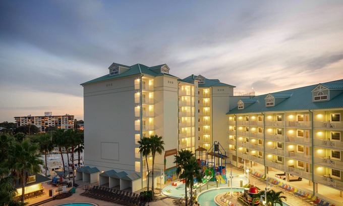 Indian Rocks Beach Condo | BEAUTIFUL Waterfront TWO Balcony End Unit Beach Condo+4 Free Water Park Passes