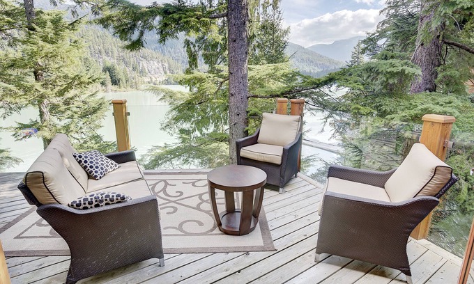 Emerald Estates House | Beautiful Whistler lakefront home
