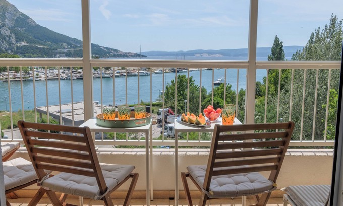 Omis Apartment | Beautifull attic over the sea and river coust, panoramic sea view