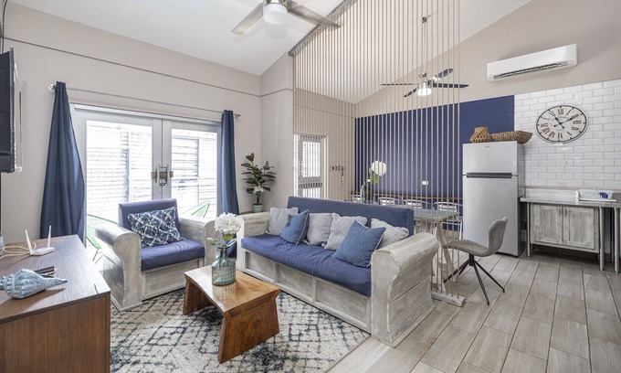 Coco House | Beautifully Renovated Casa Indigo! Playas del Coco InTown Location. Walk to All