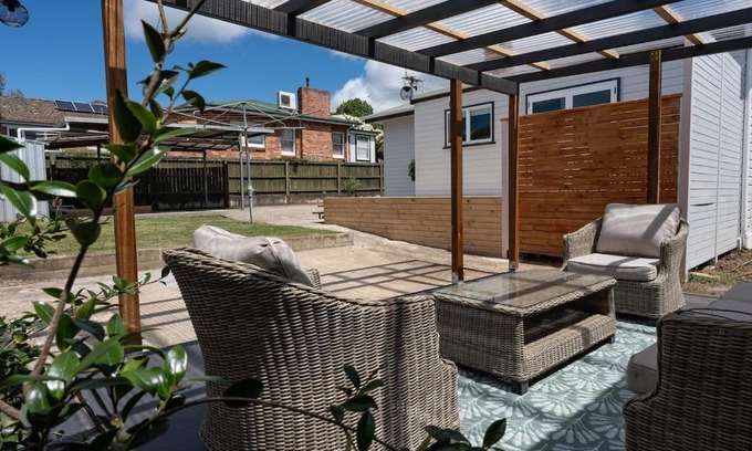 Newstead House | Beautifully Renovated Home
