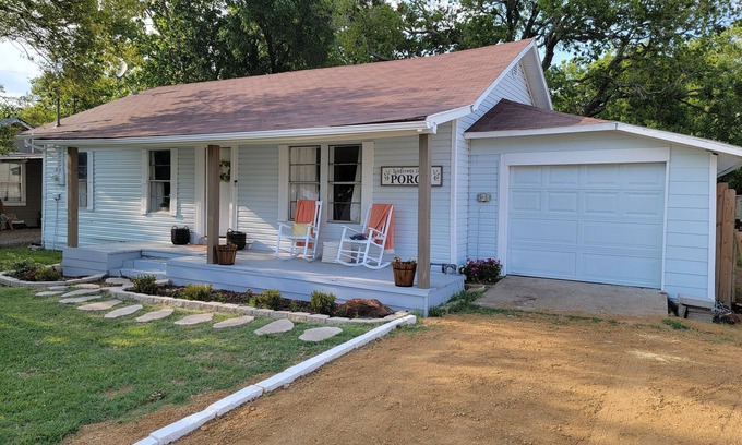 Celina House | Beautifully restored home three blocks from Downtown Celina Square