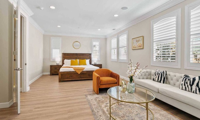 Eastvale House | Beauty on Irisbend