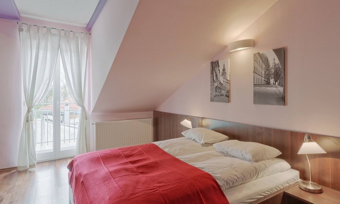 Wesoła Zachod House | Beauty Studio 5min to Main Square in city centre, aircon