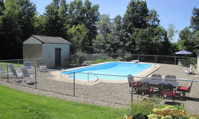 Ithaca Apartment | Beauty & tranquility awaits you at Ellis Haven guest suite with kitchen & pool