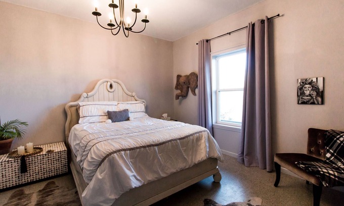 Rogers Apartment | Beaver Lakeview from your Pillow