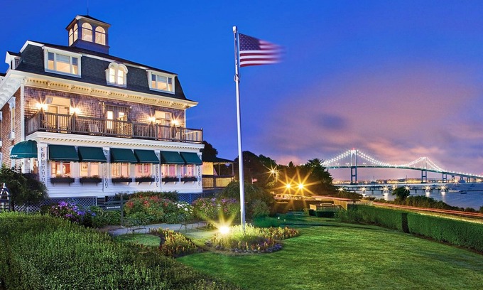 Jamestown Condo | Beavertail Lighthouse, Fort Getty Park &Festivals!