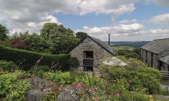 Newton Abbot Cottage | BECKAFORD COTTAGE, pet friendly, with open fire in Bovey Tracey