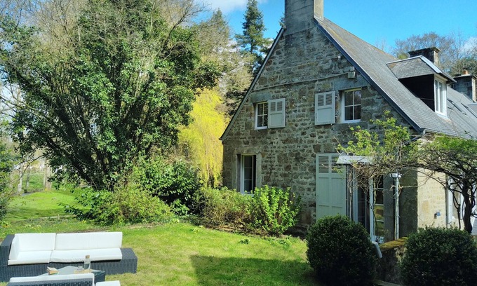Montilly-sur-Noireau Bed & Breakfast | Bed and breakfast with its private garden in Suisse Normande