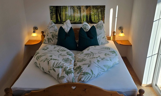 Wenns Bed & Breakfast | Bed and Breakfast 'Alpenblick' with Mountain View, Shared Terrace and Wi-Fi