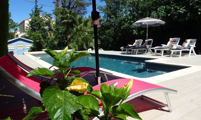 Baho House | Bed and Breakfast (B§B) The Blue Shutters near Perpignan for 2 to 4 people