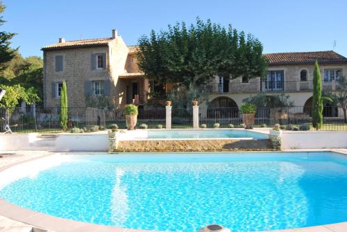 Suze-la-Rousse Bed & Breakfast | Bed and Breakfast Le Moulin De Champdurand