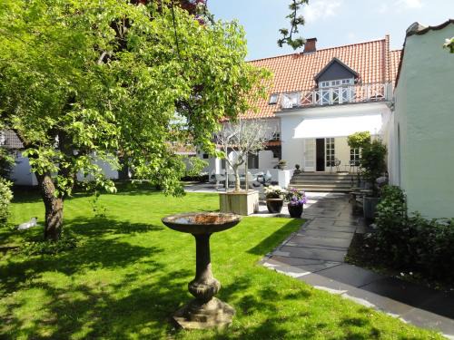 Silkeborg Bed & Breakfast | Bed and Breakfast The Old Chestnut Tree Silkeborg