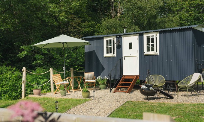 Oakford Cottage | BEDWEN, pet friendly, with open fire in Aberaeron