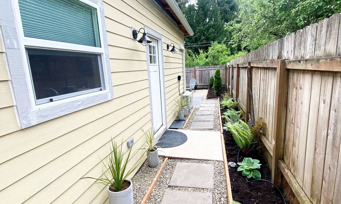 Eugene Apartment | Bee Peaceful Studio in enchanting Eugene.